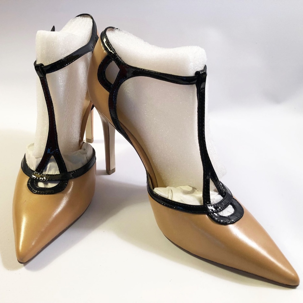 New Ivanka Trump Beige and Black Pointed Heel
